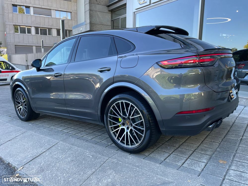 Porsche Cayenne Coupé E-Hybrid - 9