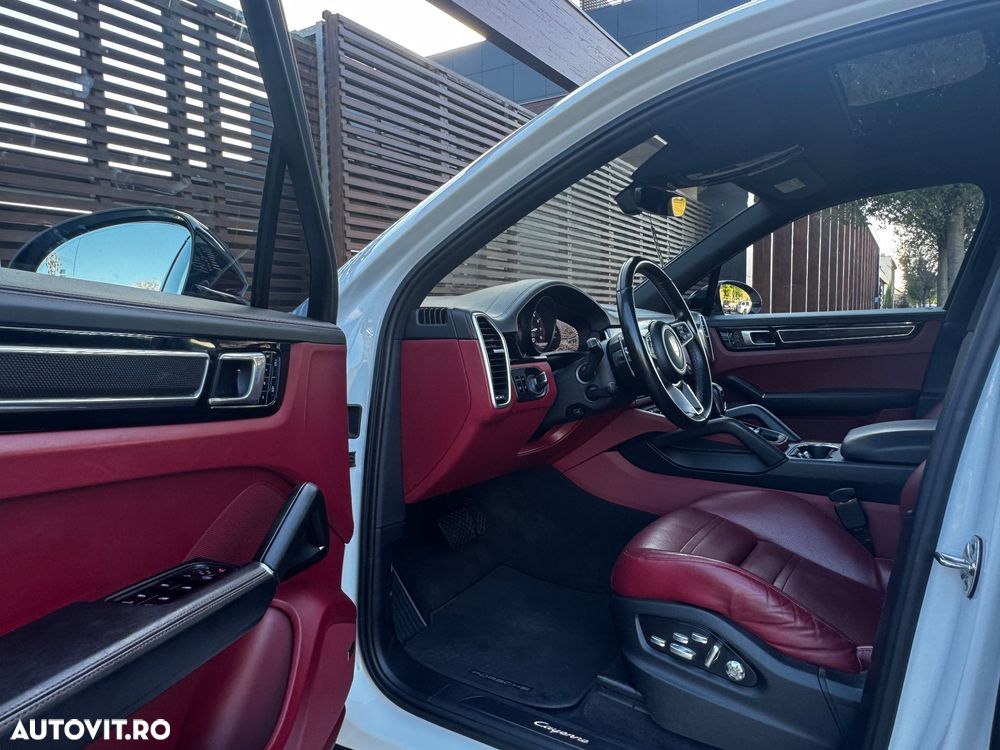 Porsche Cayenne Tiptronic S Platinum Edition - 13