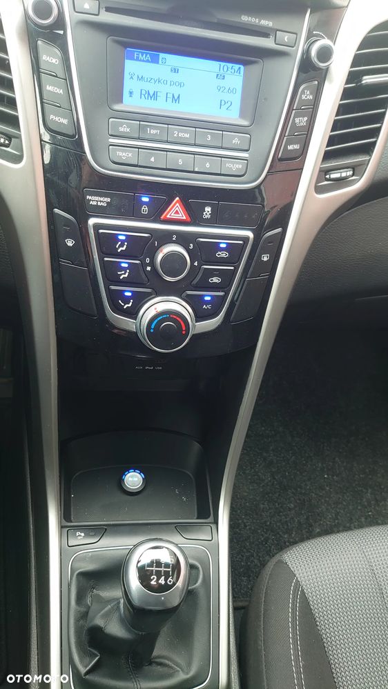 Hyundai i30 blue 1.6 GDI Passion - 18