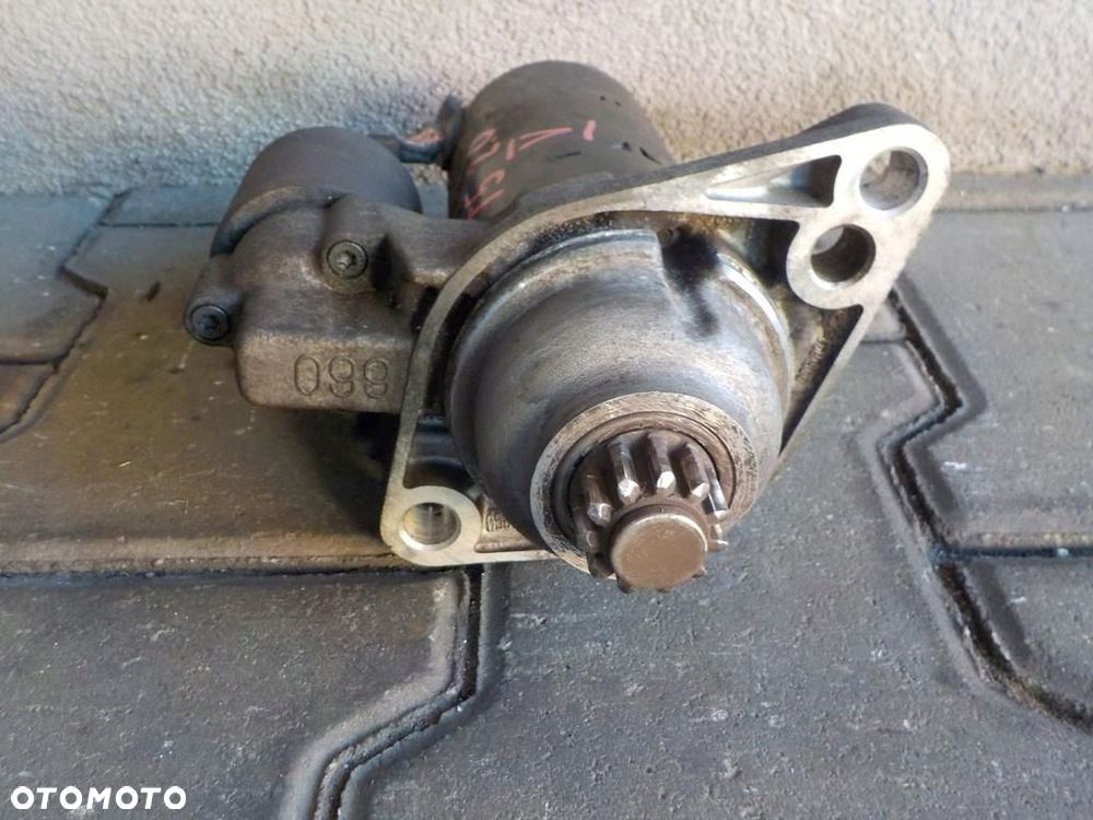 VW T5 2.0 TDI 5 BIEGÓW ROZRUSZNIK - 2