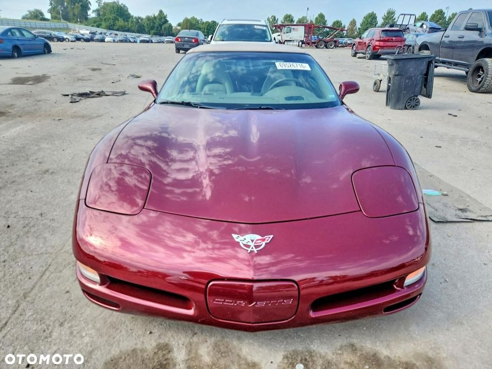 Chevrolet Corvette 2003 photo 2