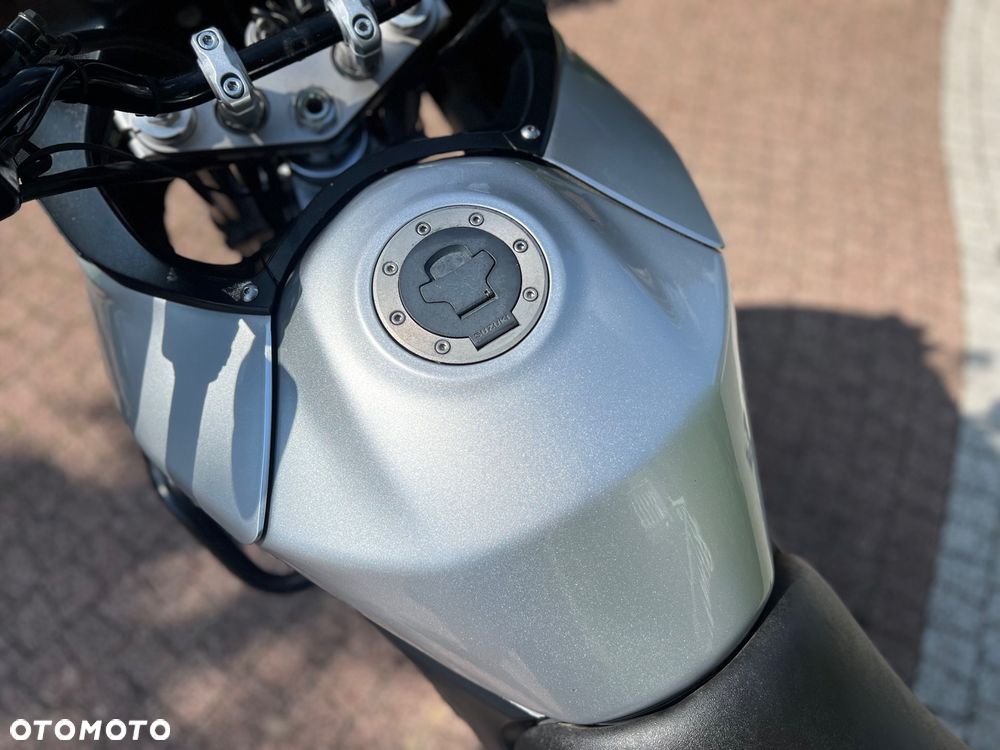 Suzuki DL - 32