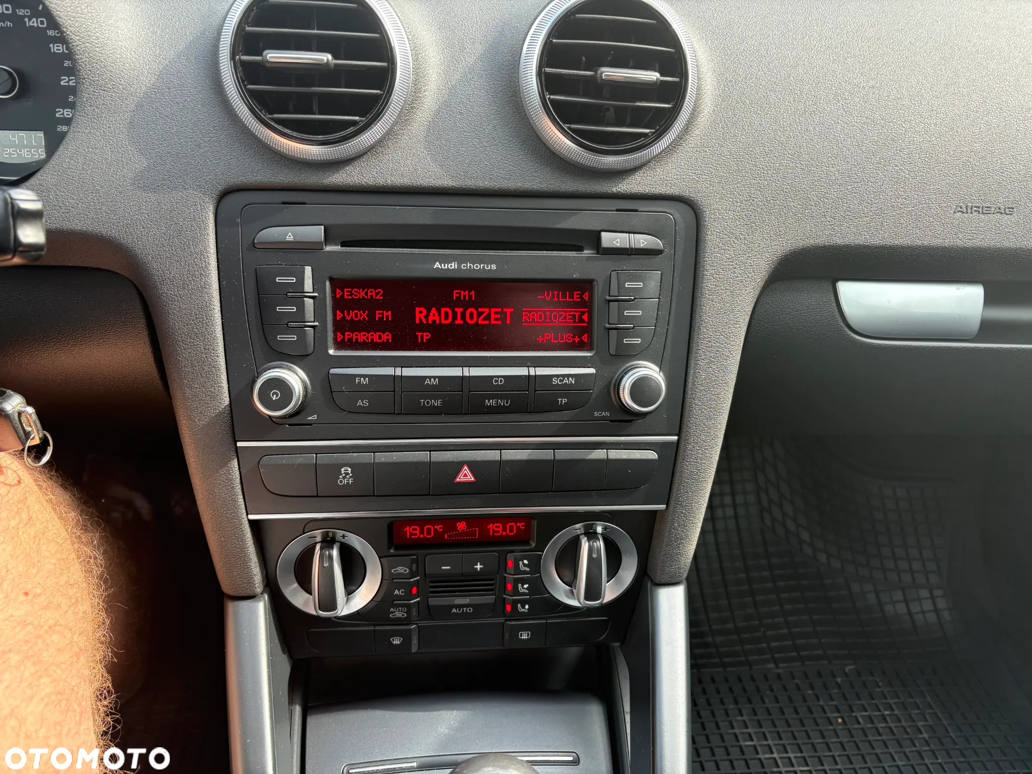 Audi A3 1.6 TDI DPF Attraction - 17
