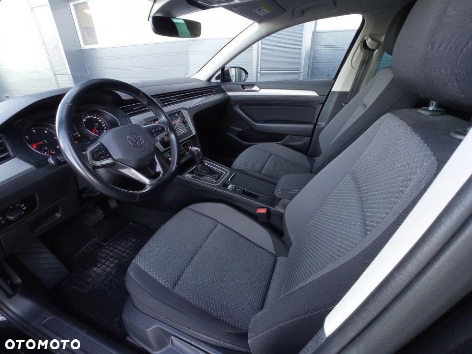 Volkswagen Passat - 10