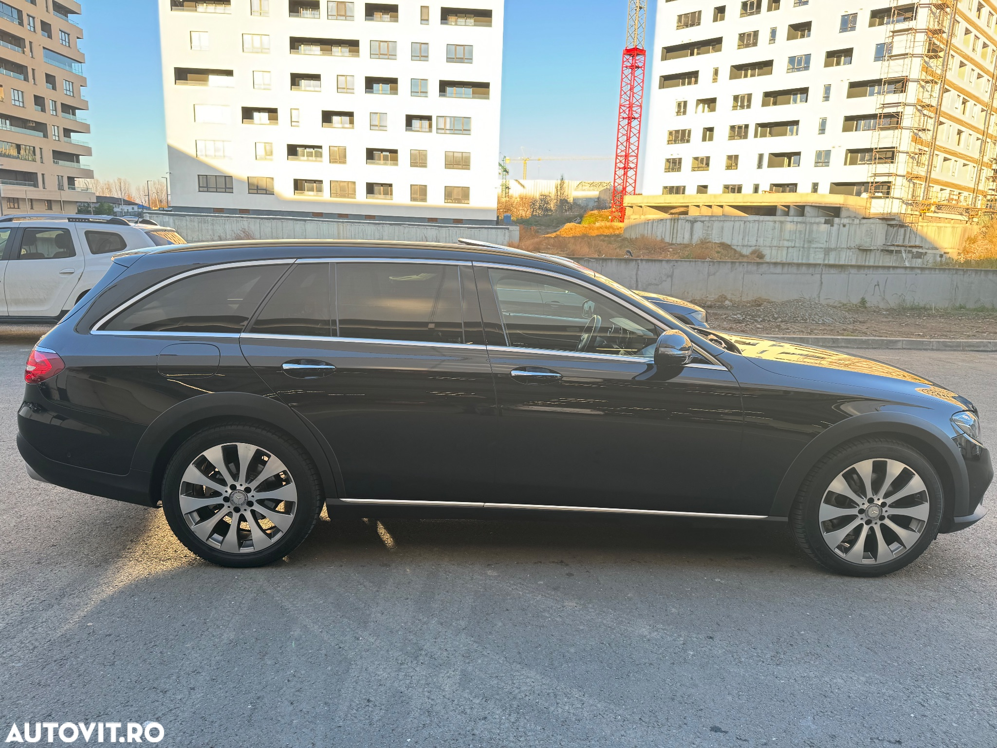 Mercedes-Benz E 220 d All-Terrain 4MATIC Aut. - 12
