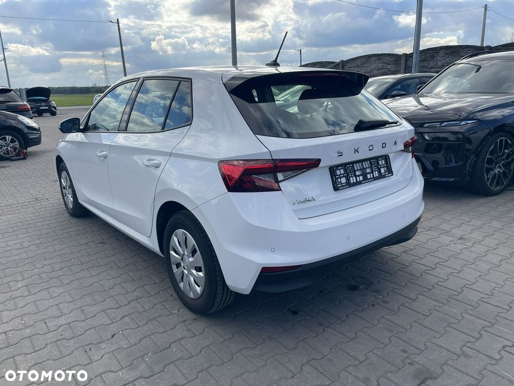 Skoda Fabia 2024 photo 2