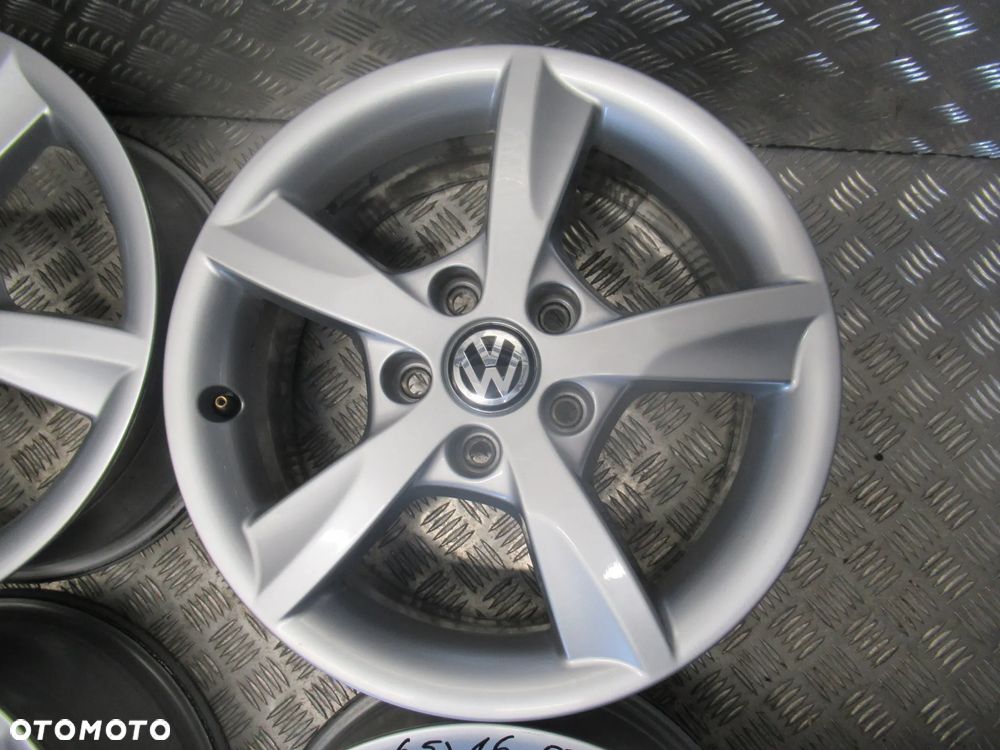Felgi Vw Golf V VI VII Passat Tiguan Touran Caddy 6,5Jx16 et43 5x112 - 2