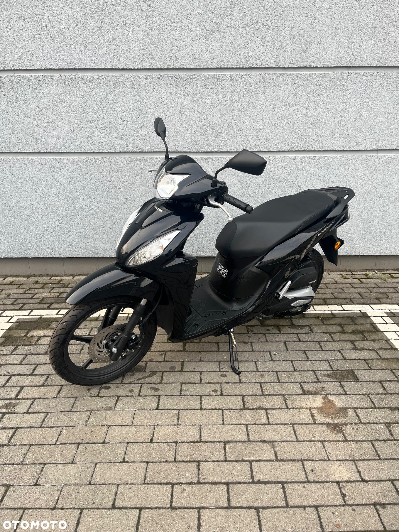 Honda Vision - 3