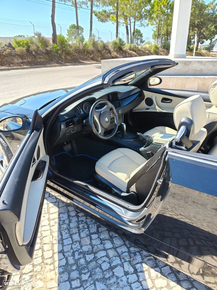 BMW 320 i Cabrio Auto - 23