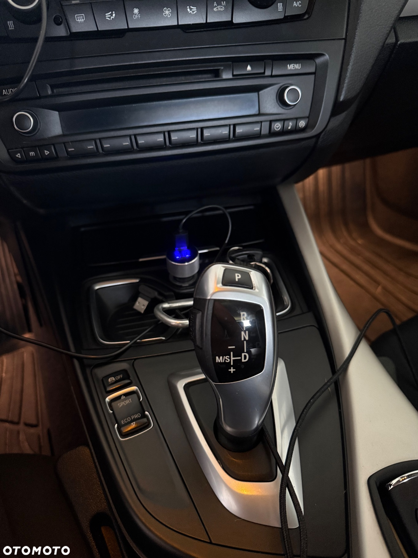 BMW Seria 1 116i - 30