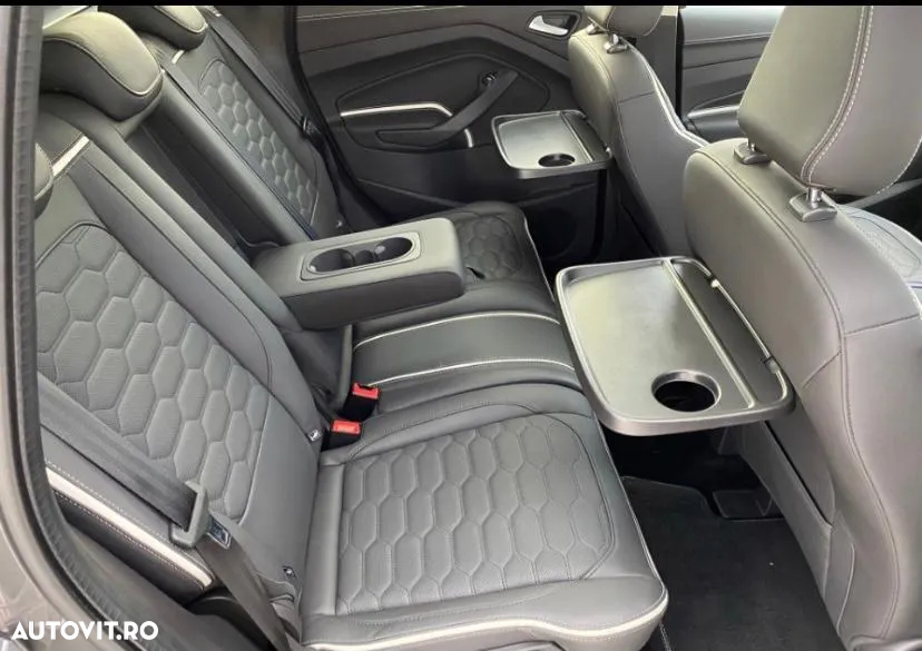 Ford Kuga 2.0 TDCi 4WD Powershift Vignale - 9