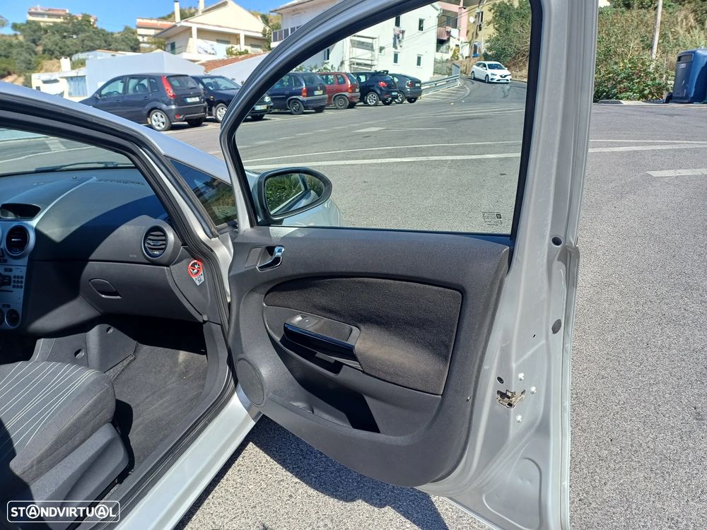 Opel Corsa 1.3 CDTi Enjoy EcoFLEX - 9