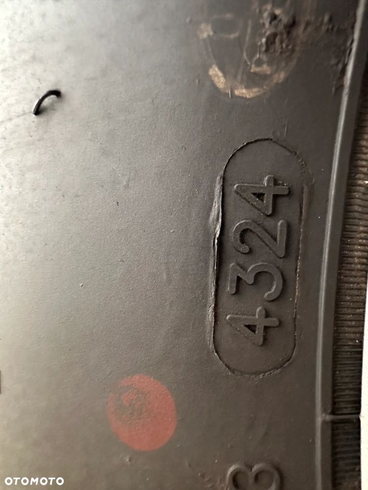 Chrysler Pacifica - 36