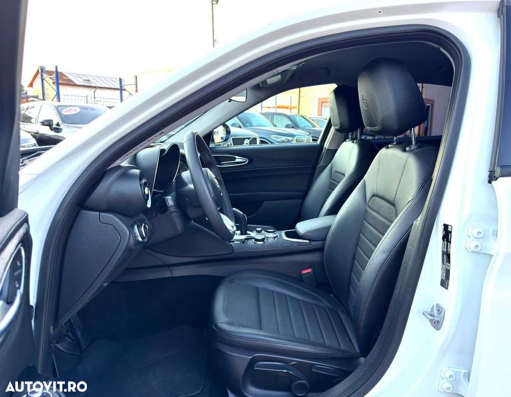 Alfa Romeo Giulia - 15