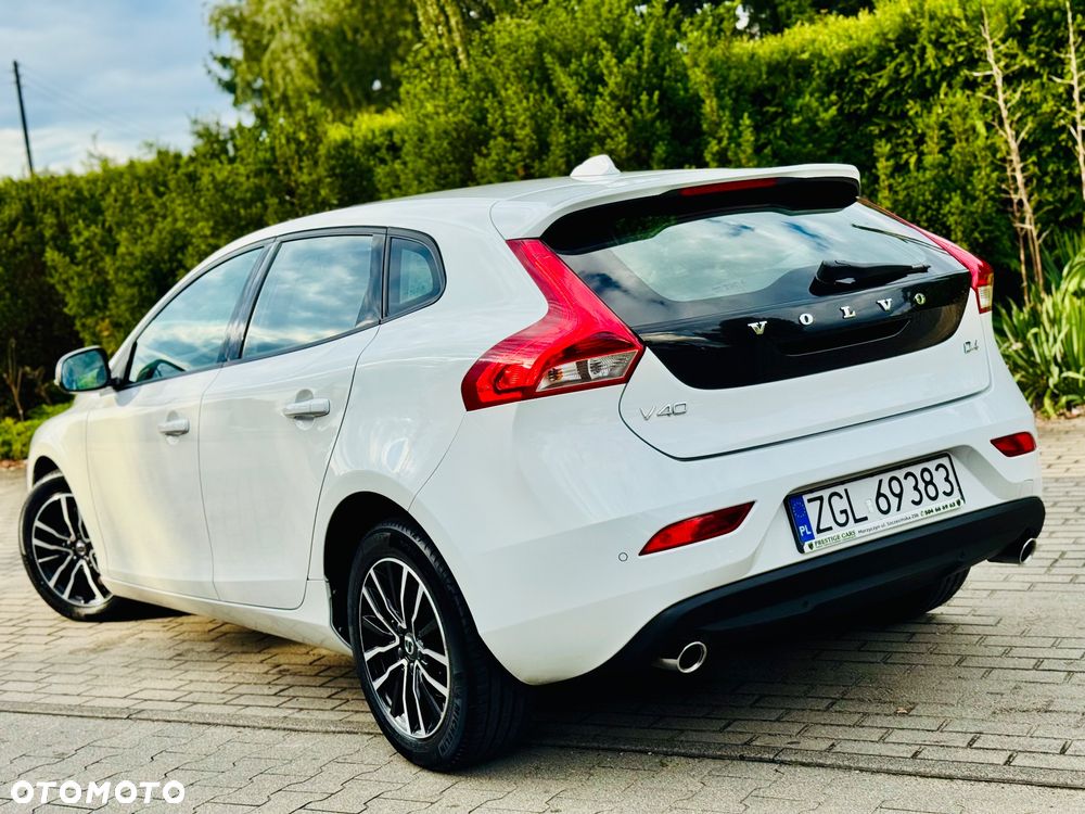 Volvo V40 D4 Drive-E Momentum - 14