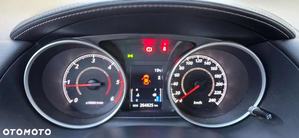 Mitsubishi Outlander - 17