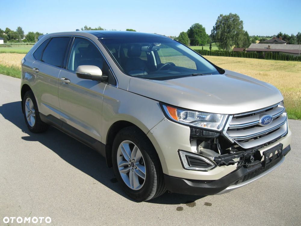Ford Edge - 8
