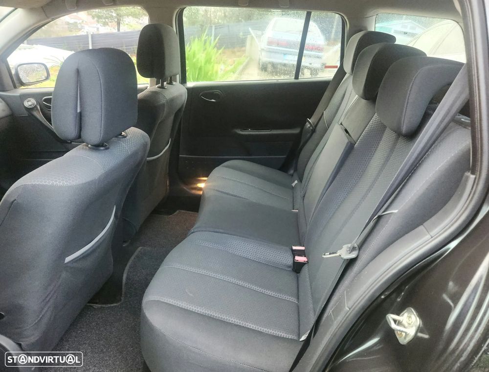 Renault Mégane Break 1.4 L Privilége - 11