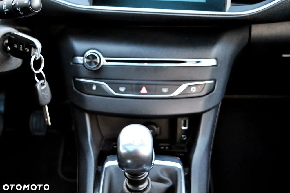 Peugeot 308 1.6 BlueHDi Business Line S&S - 31