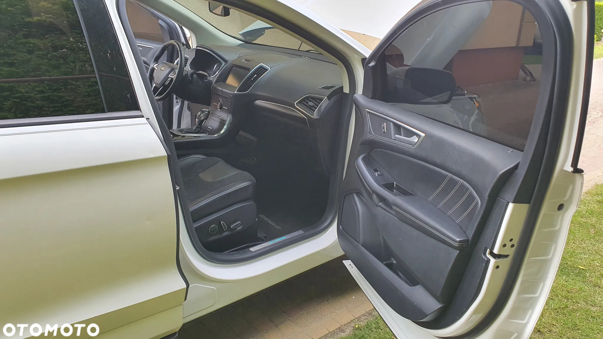 Ford Edge - 33