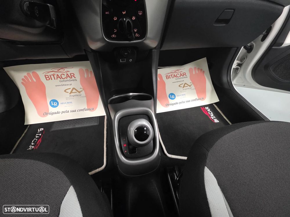 Toyota Aygo 1.0 X-Play Plus MM - 44