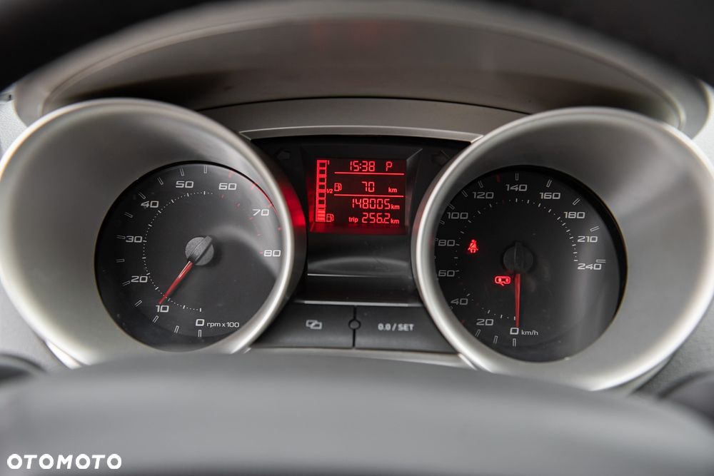Seat Ibiza 1.6 16V Sport DSG - 24