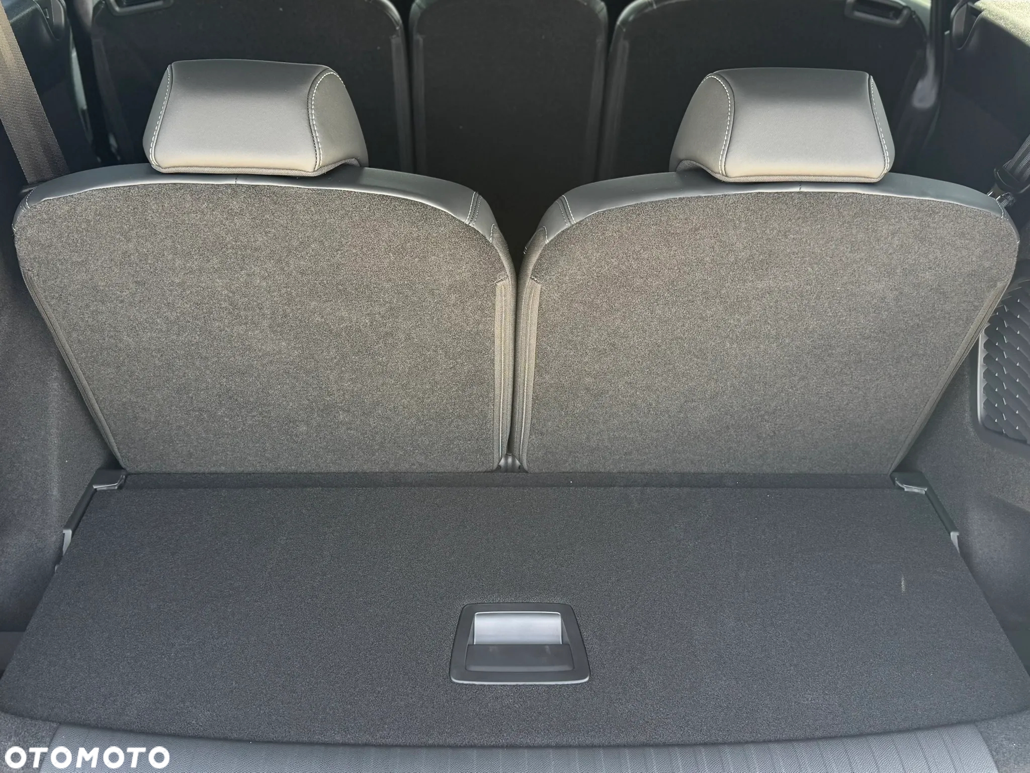 Peugeot 5008 1.2 PureTech mHEV GT S&S e-DCS6 - 16