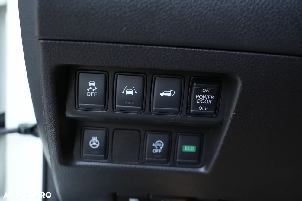 Nissan X-Trail 2.0 dCi ALL-MODE 4x4i Xtronic N-Connecta - 29