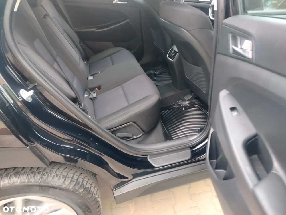 Hyundai Tucson 2.0 TDCi 2x4 Titanium - 27