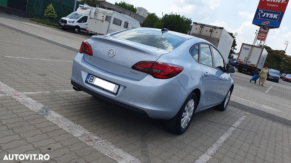Opel Astra 1.6 TWINPORT ECOTEC Essentia - 38