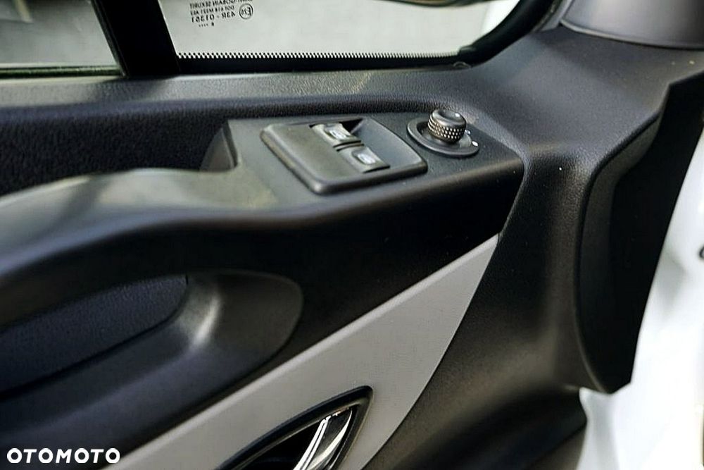 Renault Trafic - 10