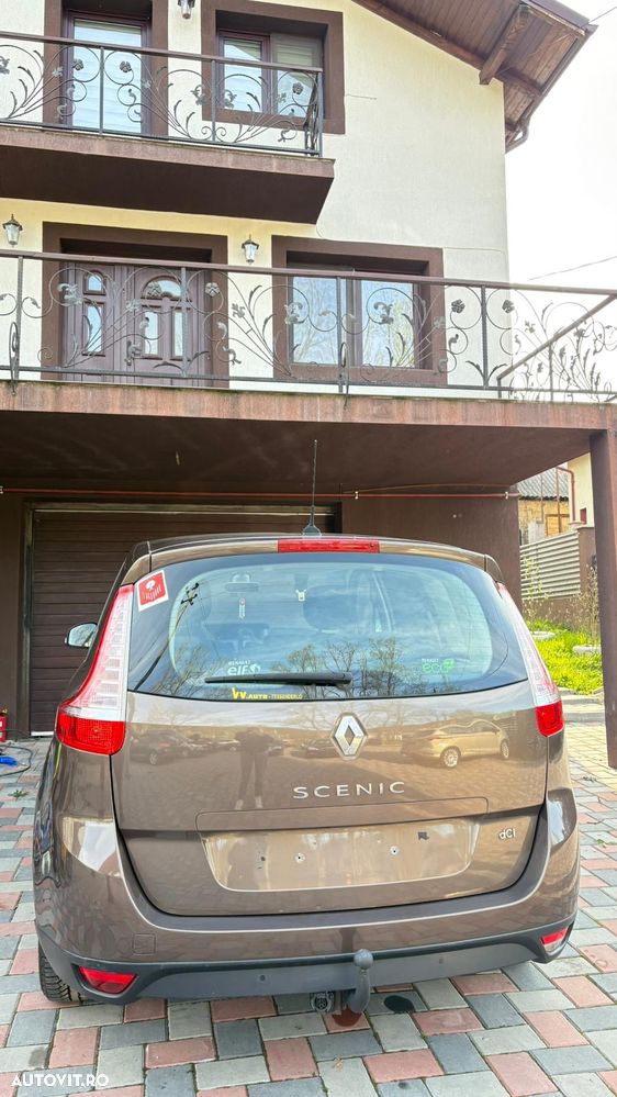 Renault Scenic 1.5 dCi Luxe Privilege - 23