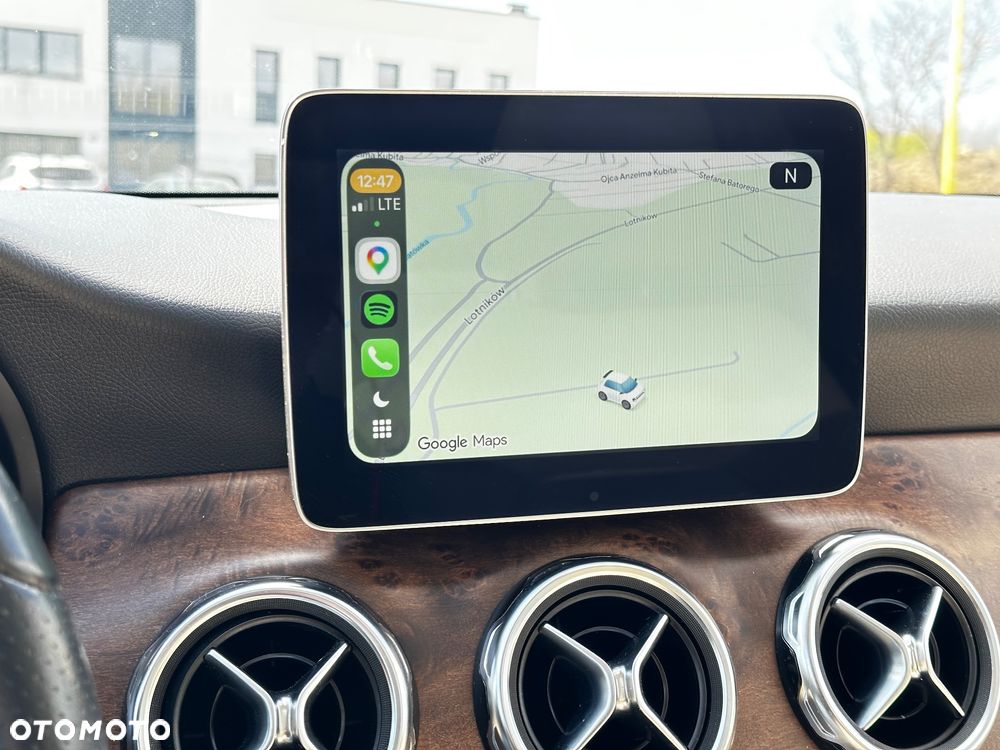 Mercedes-Benz GLA 250 4Matic 7G-DCT - 21