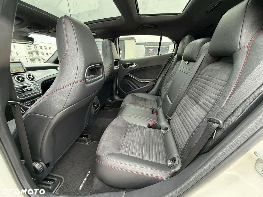 Mercedes-Benz GLA 220 CDI 7G-DCT AMG Line - 33