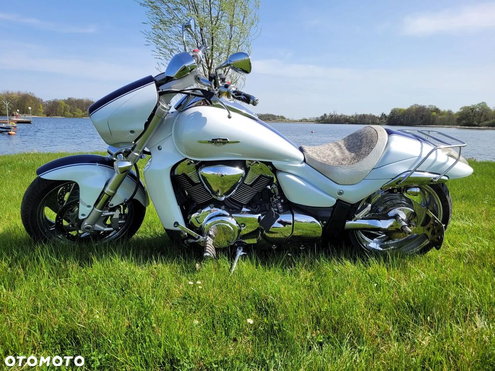 Suzuki Intruder - 10