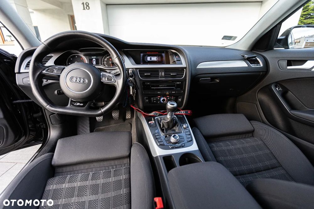 Audi A4 Avant 2.0 TDI - 15