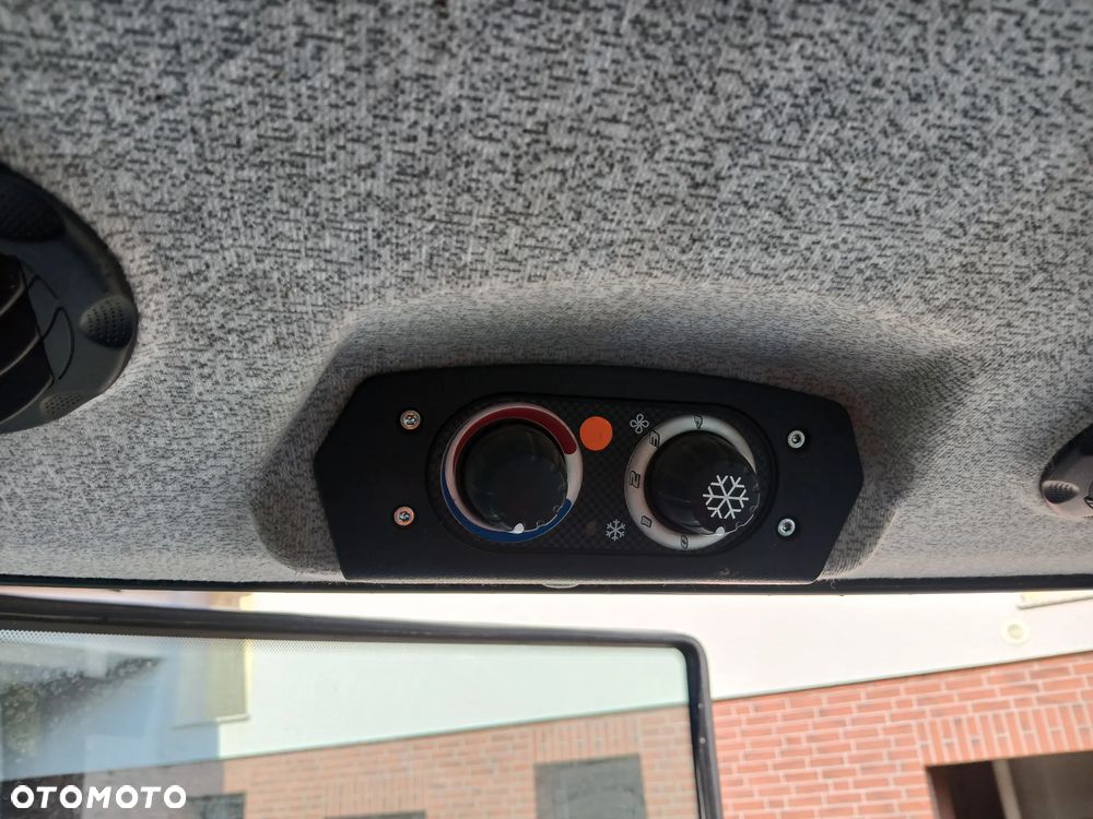 New Holland T4 75S - 2