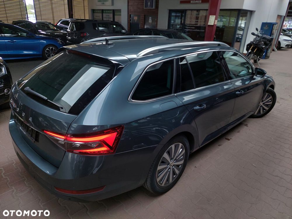 Skoda Superb 2.0 TDI SCR Active DSG - 9