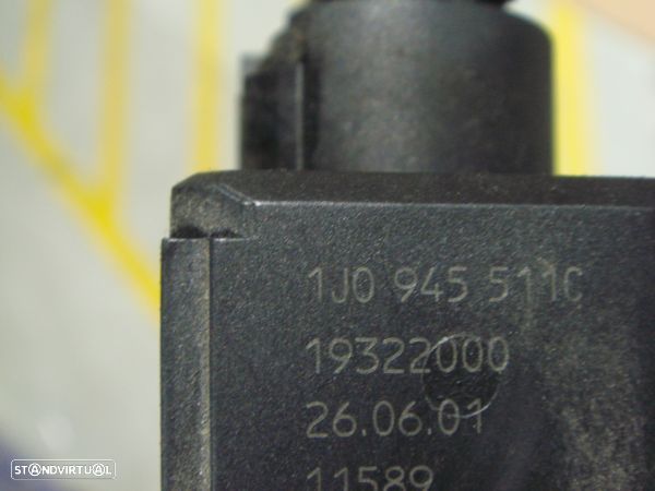 Interruptor De Pedal Luz De Travão Volkswagen Golf Iv (1J1) - 2