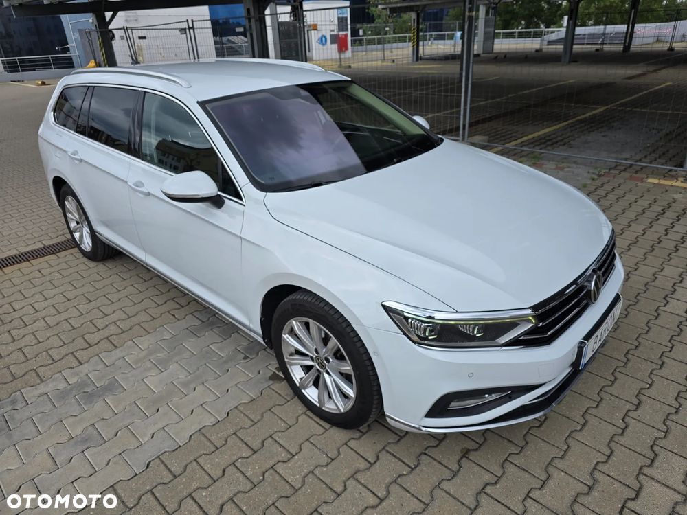 Volkswagen Passat 2.0 TDI SCR DSG 4Motion Elegance - 4