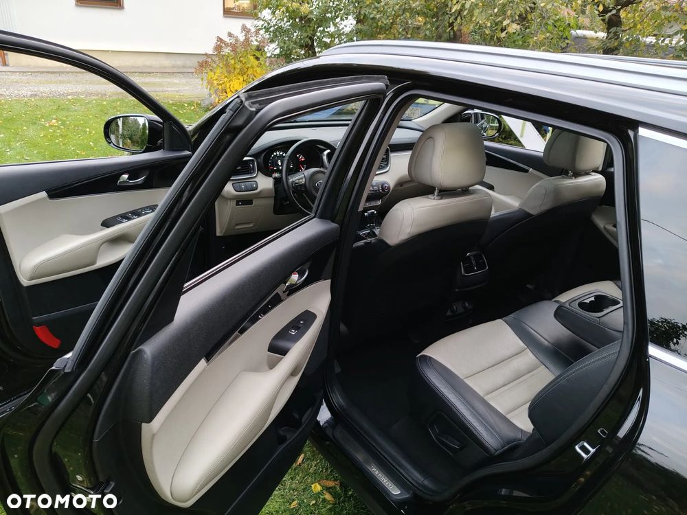 Kia Sorento - 22