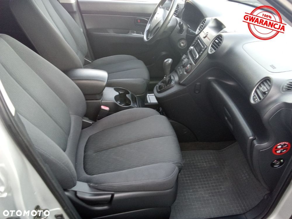 Kia Carens - 36