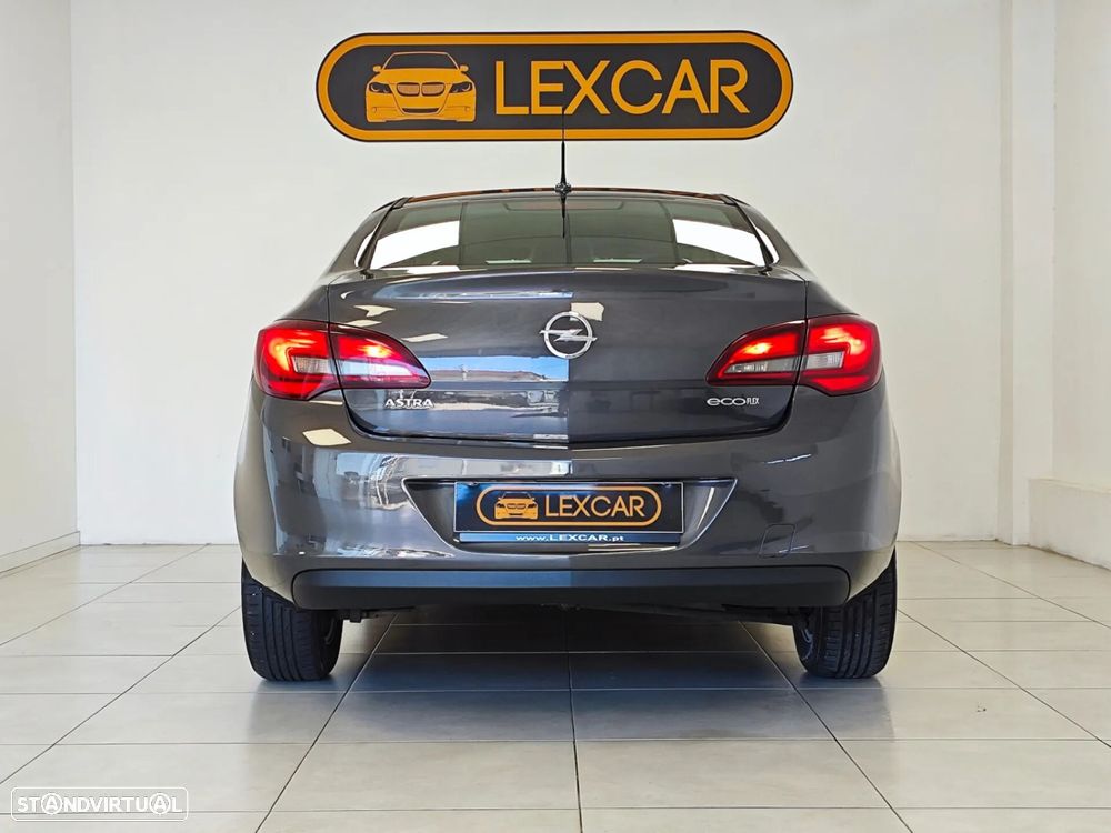 Opel Astra 1.3 CDTi Executive Start/Stop - 24