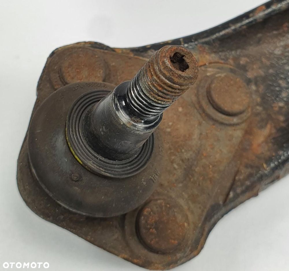 WAHACZ LEWY PRZÓD PRZEDNI AUDI TT 8N - 3