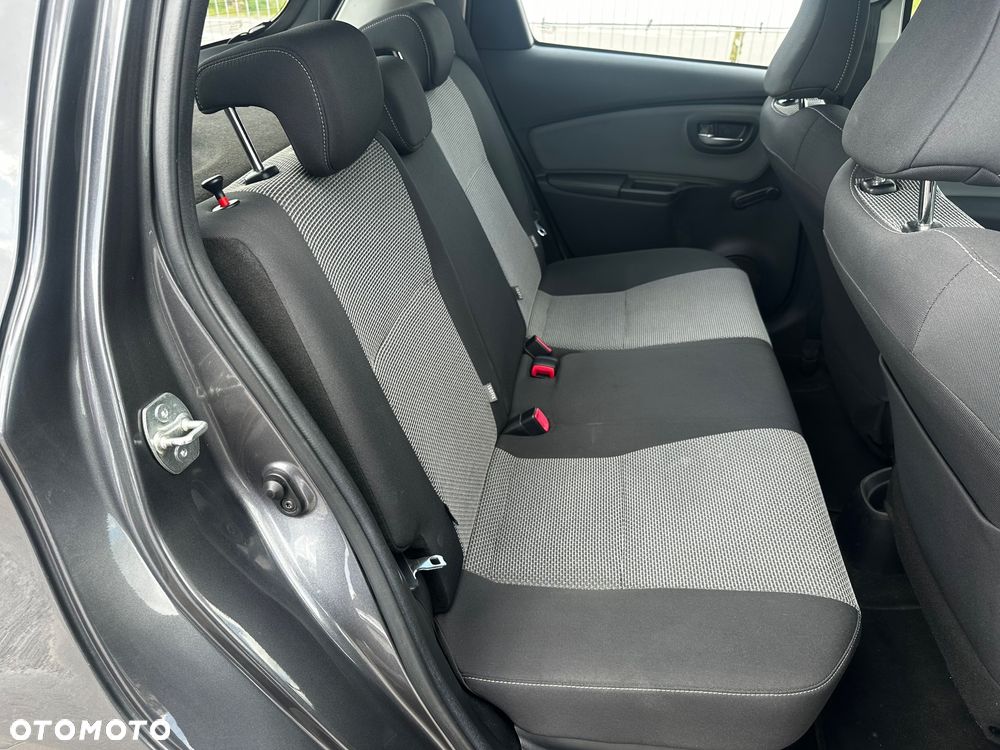 Toyota Yaris Hybrid 100 Selection Passion - 19