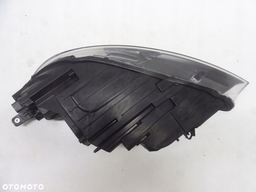 volvo xc40 v40 lampa full led prawa - 4
