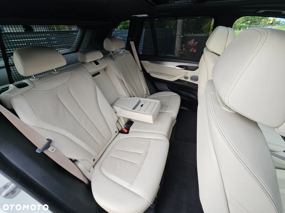 BMW X5 M M50d Sport-Aut - 36