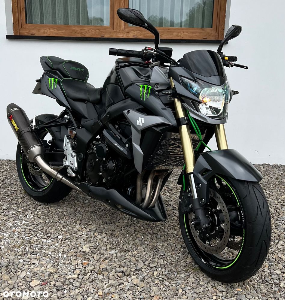 Suzuki GSR