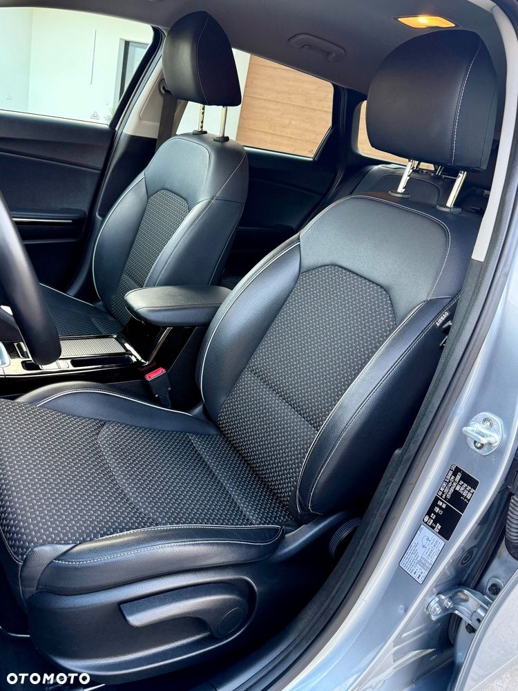 Kia Ceed 1.4 T-GDI DCT OPF Platinum Edition - 19