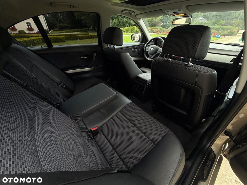 BMW Seria 3 - 16